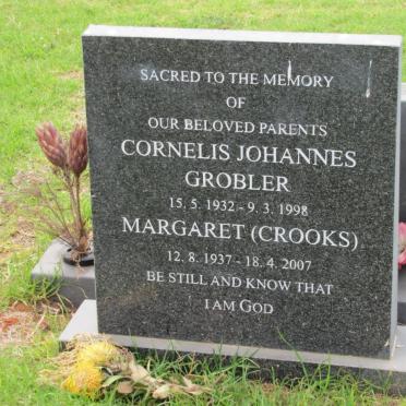 GROBLER Cornelis Johannes 1932-1998 &amp; Margaret CROOKS 1937-2007