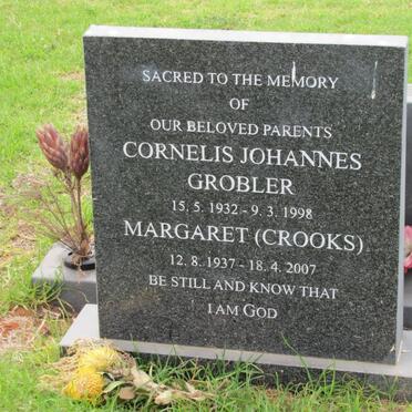 GROBLER Cornelis Johannes 1932-1998 &amp; Margaret CROOKS 1937-2007