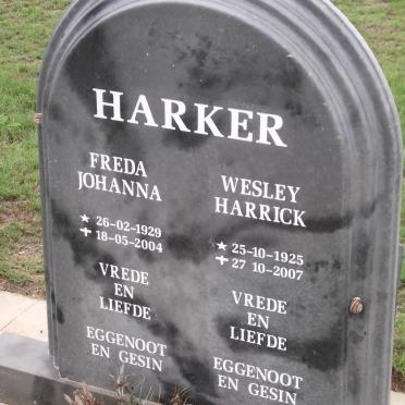 HARKER Wesley Harrick 1925-2007 &amp; Freda Johanna 1929-2004