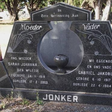 JONKER Gabriel Jakobus 1917-1984 &amp; Sarah Johanna McLEOD 1918-2003