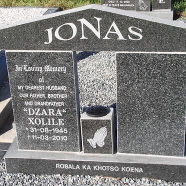 JONAS Xolile 1945-2010