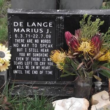 LANGE Marius J., de 1971-2009