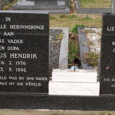 LAMPRECHT Petrus Hendrik 1936-1996 &amp; Cynthia Destiny 1936-1987
