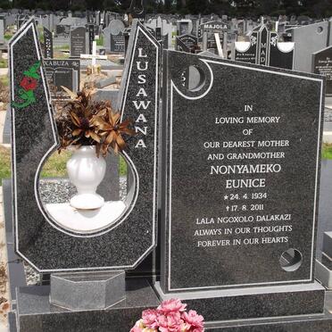 LUSAWANA Nonyameko Eunice 1934-2011