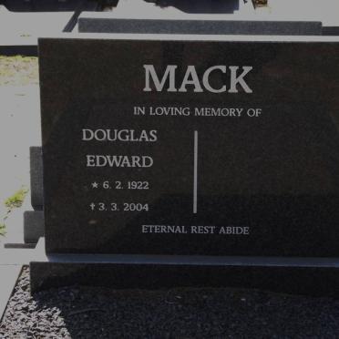 MACK Douglas Rdward 1922-2004