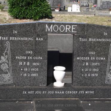 MOORE H.F.B. 1905-1983 &amp; J.B. 1910-1979