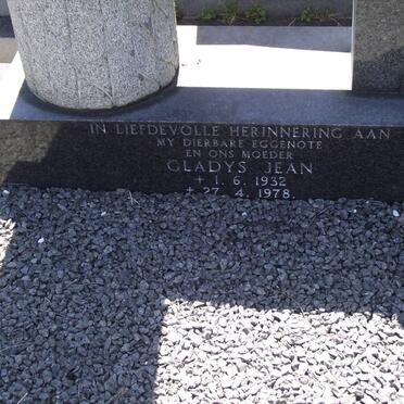 MOSTERT Willem Cornelius 1921-2000 &amp; Gladys Jean 1932-1978