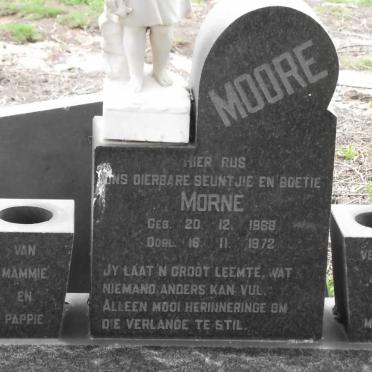 MOORE Morne 1968-1972