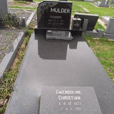 MULDER :: HENDERSON :: CHRISTIAN