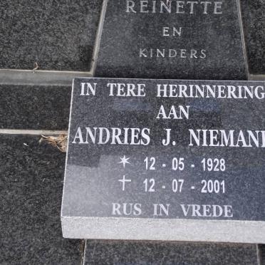NIEMAND Andries J. 1928-2001