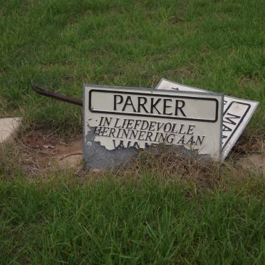 PARKER Walter Leonard 1944-2002