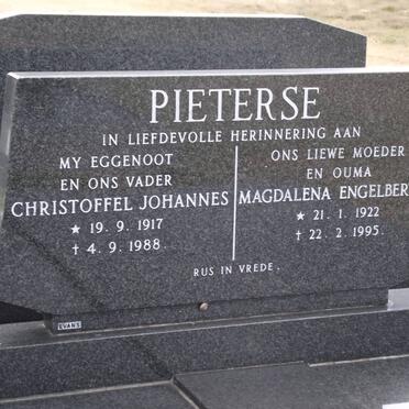 PIETERSE Christoffel Johannes 1917-1988 &amp; Magdalena Engelbertha 1922-1995