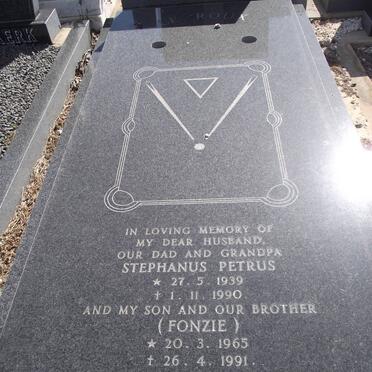 ROUX Stephanus Petrus, le 1939-1990 :: ROUX Fonzie, le 1965-1991