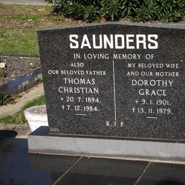 SAUNDERS Thomas Christian 1894-1984 &amp; Dorothy Grace 1901-1979