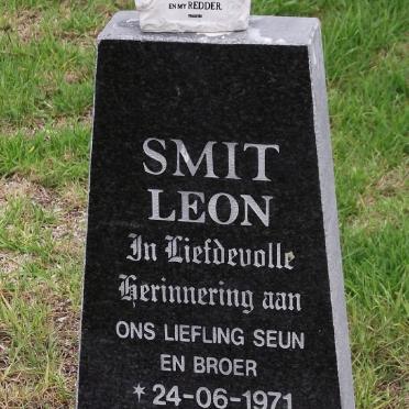 SMIT Leon 1971-2002