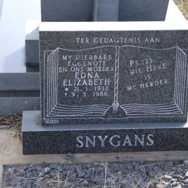 SNYGANS Edna Elizabeth 1933-1986