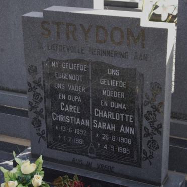 STRYDOM Carel Christiaan 1892-1981 &amp; Charlotte Sarah Ann 1908-1985