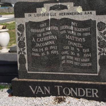 TONDER A. Catherina Jacomina, van 1897-1985 &amp; Matthys Daniel 1901-1964