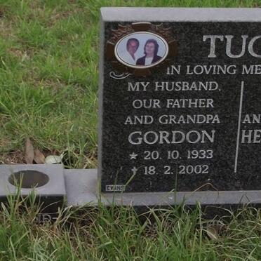 TUCK Gordon 1933-2002 &amp; Hester Jacoba 1936-2006