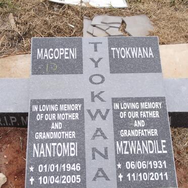 TYOKWANA Mzwandile 1931-2011 &amp; Nantombi MAGOPENI 1946-2005