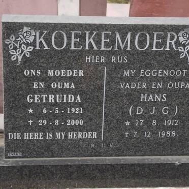KOEKEMOER D.J.G. 1912-1988 &amp; Gertruida 1921-2000