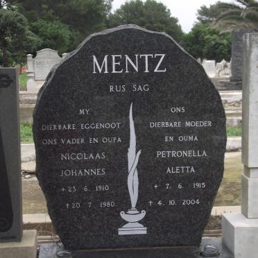 MENTZ Nicolaas Johannes 1910-1980 &amp; Petronella Aletta 1915-2004