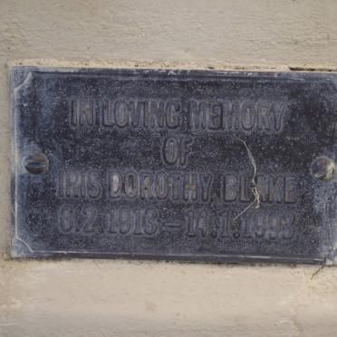 BLAKE Iris Dorothy 1913-1993