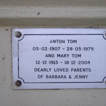 TOM Anton 1907-1979 &amp; Mary 1915-2004