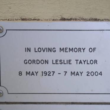 TAYLOR Gordon Leslie 1927-2004