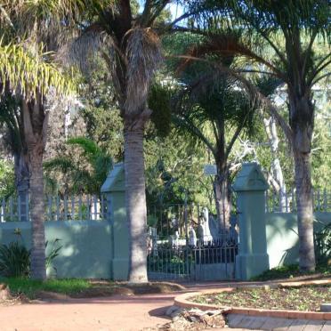 1. Overview. Entrance to St George's Park Cemetery
