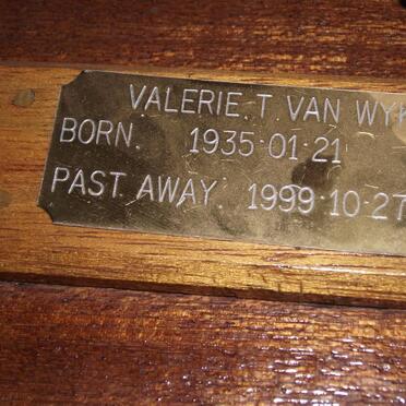 WYK Valerie T., van 1935-1999