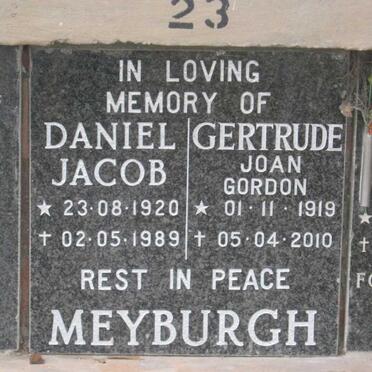 MEYBURGH Daniel Jacob 1920-1989 &amp; Gertrude Joan GORDON 1919-2010