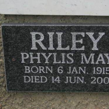 RILEY Phylis May 1915-2001