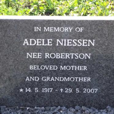 NIESSEN Adele nee ROBERTSON 1917-2007