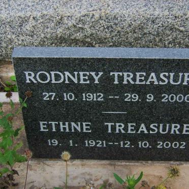 TREASURE Rodney 1912-2000 :: TREASURE Ethne 1921-2002