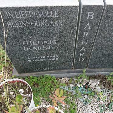 BARNARD Theunis 1940-2008