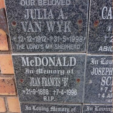 WYK Julia A., van 1912-1998 :: MCDONALD Jean Frances 1898-1996 :: GILL John 1939-2006