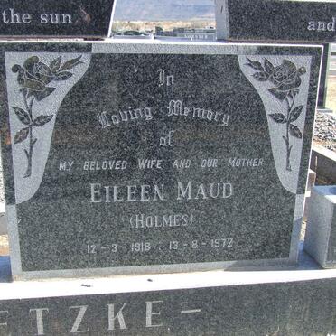 BREETZKE Eileen Maud nee HOLMES 1918-1972
