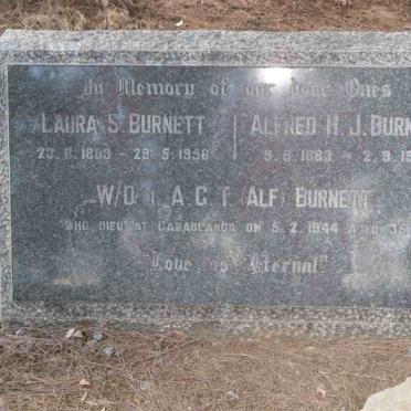 BURNETT Alfred H.J. 1883-1926 &amp; Laura S. 1883-1956 :: BURNETT  A.G.T. -1944