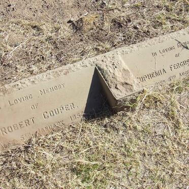 COUPER Robert -1952 &amp; Euphemia Ferguson -1943