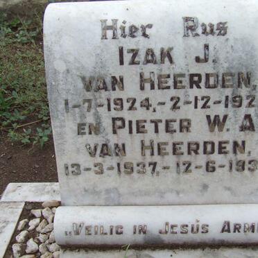 HEERDEN Izak J., van 1924-1925 :: VAN HEERDEN Pieter W.A. 1937-1938