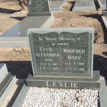 LESLIE Cecil Alexander 1911-1984 &amp; Winifred Mary 1909-1991