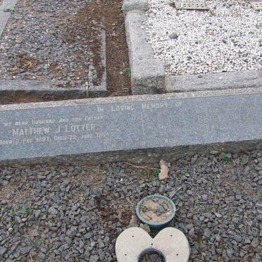 LOTTER Matthew J. 1897-1954 &amp; Betsy BOUCHER 1894-1971