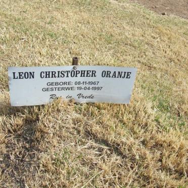 ORANJE Leon Christopher 1967-1997