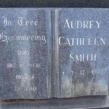 SMITH Audrey Cathleen 1922-1995