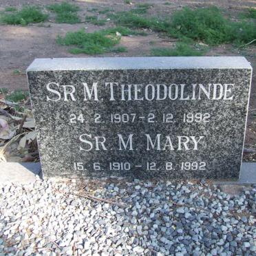 THEODOLINDE 1907-1992 :: MARY 1910-1992