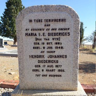 DIEDERICKS Hendrik Johannes 1877-1955 &amp; Maria ?.E. VAN WYK 1883-1948
