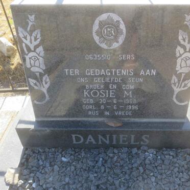 D - Vanne :: Surnames - D