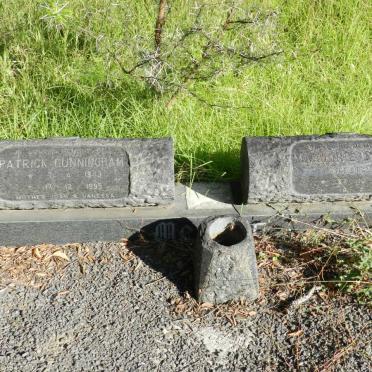 CUNNINGHAM Patrick 1943-1995 &amp; Marjorie Lynette BARNES 1945-1987