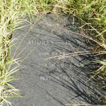MEAKER Audrey 19??-1996
